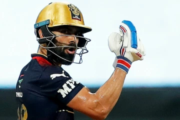 கோஹ்லி அதிரடி! 8 விக்கெட் வித்தியாசத்தில் பெங்களூரு அபார வெற்றி