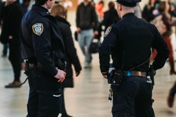 ஹமில்டனில் சமூக ஊடகப் பதவினால் இடைநிக்கப்பட்ட பொலிஸ் அதிகாரி