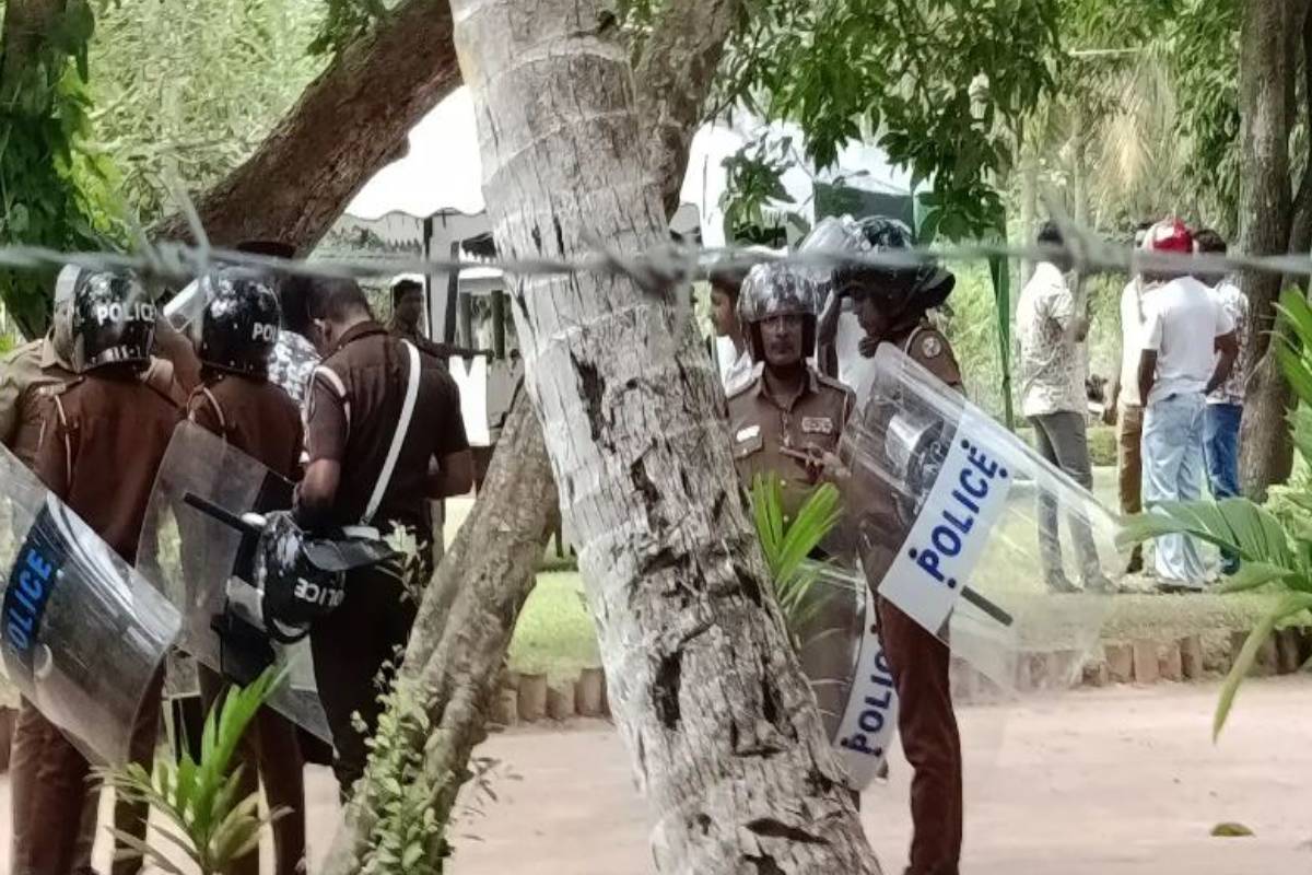 முக்கிய சிறைச்சாலைகளை உலுக்கிய மோதல்கள் - நாளை வெளியாகவுள்ள முக்கிய அறிக்கை | Person Attack In Issue Investigation முக்கிய சிறைச்சாலைகளை உலுக்கிய மோதல்கள் - நாளை வெளியாகவுள்ள முக்கிய அறிக்கை | Person Attack In Issue Investigation