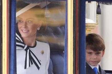 பணிக்குத் திரும்பினார் இளவரசி கேட்: மக்களை மனம் குளிரவைத்த காட்சிகள்