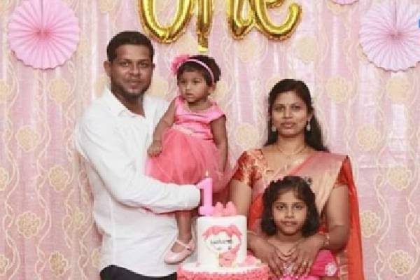 தமிழர் பகுதியில் பெரும் சோகம்; பிள்ளைகளுடன் சடலமாக மீட்கப்பட்டபெற்றோர்! | Family In Vavuniya Recovers A Dead Body