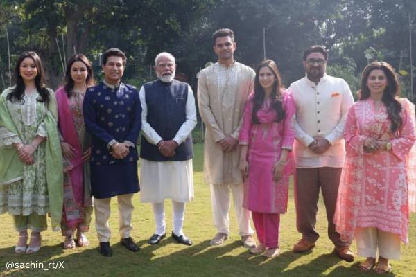 Arjun Tendulkar, PM Narendra Modi