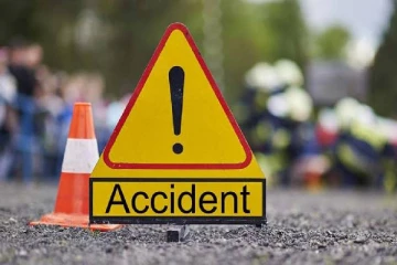 பனிமூட்டம் காரணமாக விபத்துக்குள்ளான மினி பேருந்து ... உயிரிழந்த 16 பயணிகள்