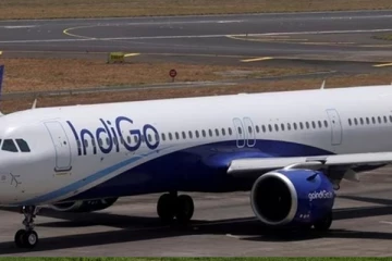 டெல்லியில் அவசரமாக தரையிறக்கப்பட்ட விமானம் : தவிர்க்கப்பட்ட பெரும் விபத்து