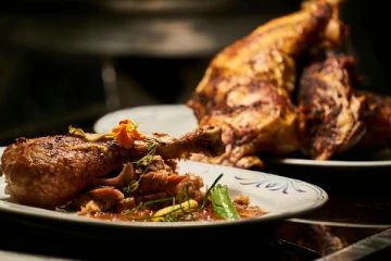 2 மி மதிப்புள்ள சமைத்த கோழி - திருடிய பெண்ணுக்கு 9 ஆண்டுகள் சிறை!