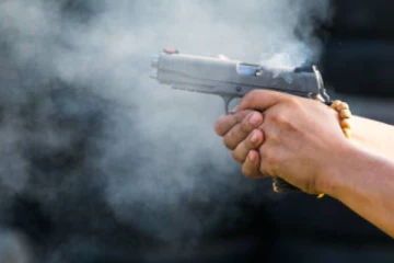 ඇමරිකාවේ වෙඩි තැබීමකින් 04ක් ජිවිතක්ෂයට - 28ක් තුවාල ලබයි..