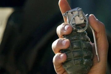 மாமியார் வீட்டின் மீது வெடி குண்டு வீச முயற்சித்த மருமகன்