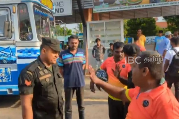 தமிழ் இனப்படுகொலை ஊர்திப் பவனிக்கு சிறிலங்கா இராணுவம் இடையூறு (படங்கள்) | Sl Army Obstructs Tamil Genocide Vehicle Bawani