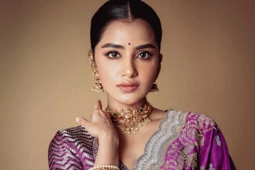 அனுபமா பரமேஷ்வரன் படத்திற்காக எல்லைமீறிய கவர்ச்சி.. ரசிகர்கள் உச்சகட்ட அதிர்ச்சி