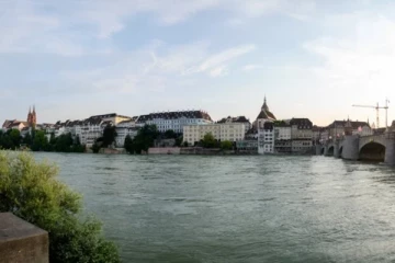 சுவிட்சர்லாந்தில் வெளிநாட்டவர்கள் வாழ சிறந்த நகரம் எது? மோசமான நகரம் எது?: ஆய்வு