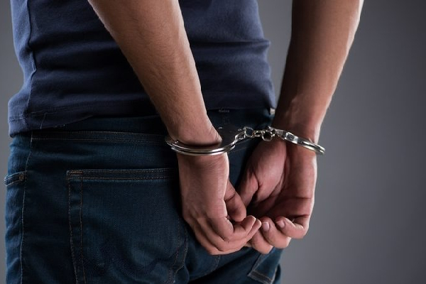 இத்தாலிய தூதரக அதிகாரியைப் போல் தன்னை அடையாளப்படுத்திய நபர்! லட்சக்கணக்கான பணமோசடி - ஐபிசி தமிழ்