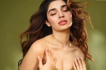 இளம் நடிகை க்ரித்தி ஷெட்டி அட்டைப்படத்திற்கு கவர்ச்சி போஸ்