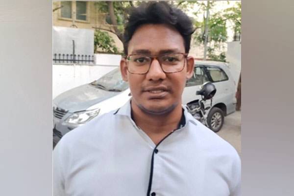 வாடகைக்கு வசித்த பெண்; குளியலறையில் பேனா - சிக்கிய டாக்டர்! - தமிழ்நாடு