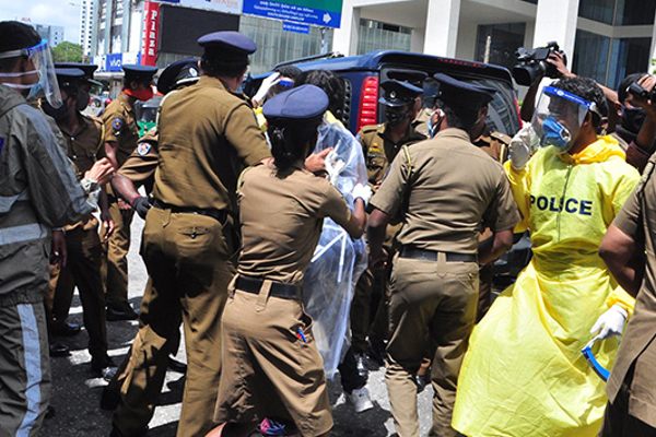 எரிபொருள் தாங்கி மற்றும் சாரதி மீது கொடூர தாக்குதல்! யாழில் சம்பவம்: இருவர் கைது | Brutal Attack On Fuel Driver