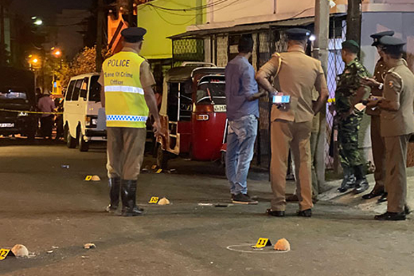 கொட்டாஞ்சேனை துப்பாக்கிச்சூடு : யாழில் கைதானவர்கள் குறித்து வெளியான தகவல் | Kotahena Gunshoot 3Arrested In Jaffna Sent Colombo கொட்டாஞ்சேனை துப்பாக்கிச்சூடு : யாழில் கைதானவர்கள் குறித்து வெளியான தகவல் | Kotahena Gunshoot 3Arrested In Jaffna Sent Colombo