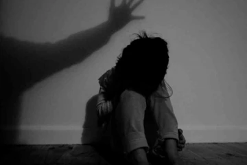 10 வயது மகளை பாலியல் துஷ்பிரயோகம் செய்த தந்தை