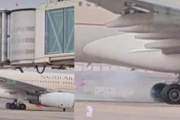 250 பேருடன் வந்த விமானத்தில் புகை கிளம்பியதால் பதற்றம்