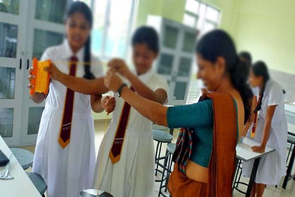 ஒரு பாடசாலை சீருடை மட்டுமே என்னிடம் இருந்தது-விமல் வீரவங்ச | I Had Only One School Uniform Wimal Weerawansa ஒரு பாடசாலை சீருடை மட்டுமே என்னிடம் இருந்தது-விமல் வீரவங்ச | I Had Only One School Uniform Wimal Weerawansa