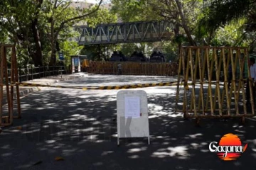 රාජ්‍ය සේවකයන්ගේ විරෝධයක් නිසා ලෝටස් පාර වැසේ