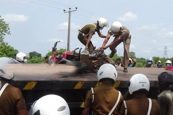 வவுனியாவில்  2 வாரங்களில் 9 துவிச்சக்கர வண்டிகள் திருட்டு | Two Wheelers Stolen In Vavuniya