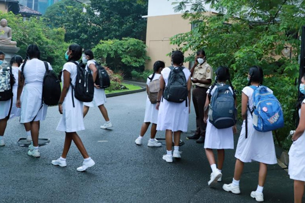 முக்கிய பரீட்சைகள் தொடர்பில் கல்வி அமைச்சின் அதிரடி நடவடிக்கை | Ordinary Level And Advanced Level Exams On Time