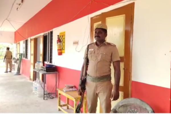 தமிழகத்தின் அடுத்த முதல்வர் யார்? பாதுகாப்பு பணியில் ஒரு லட்சம் போலீசார் | Tamilnadu Elecation Govt Counting