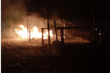 ஒரு கோடி ரூபா பெறுமதியான வாடிகள் தீக்கிரை (PHOTOS)