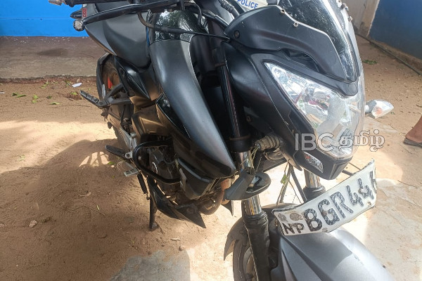 ஏ9 வீதியில் விபத்து - இளைஞன் பலி | A Young Man Died Vehicle Accident Vavuniya