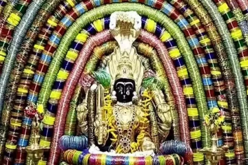 ஆடிப்பூரம் அன்று வீட்டில் அம்பாளுக்கு எப்படி வளைக்காப்பு நடத்துவது?