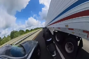 ஆபத்தான சாகசத்தால் அமெரிக்கருக்கு நேர்ந்த விளைவு; திட்டித்தீர்க்கும் நெட்டிசன்ஸ்!