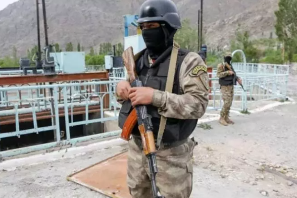 ஆப்கானிஸ்தான் - தஜிகிஸ்தான் எல்லையில் பதற்றம்! 5 பேர் பலி | Shooting At Tajikistan Border 5 Killed