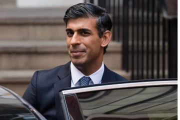 බ්‍රිතාන්‍යය අග්‍රාමාත්‍යවරයා ජනතාවගෙන් ඉල්ලූ සමාව..