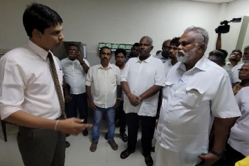 பெரும் சர்ச்சையில் உள்ள யாழ் சாவகச்சேரி வைத்தியசாலைக்கு அமைச்சர் டக்ளஸ் விஜயம்