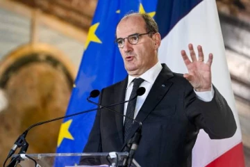 பிரான்ஸில் கொரோனாவின் ஐந்தாம் அலை தீவிரமாக உள்ளது! எச்சரிக்கும் பிரதமர்