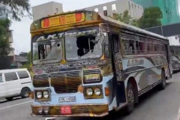 மகிந்தவின் ஆதரவாளர்களை ஏற்றிச் சென்ற பேருந்து மீது தாக்குதல்!