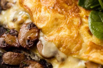 சுவையான உருளைக்கிழங்கு ஆம்லெட்! பத்தே நிமிடத்தில் செய்யலாம்... எப்படி தெரியுமா?