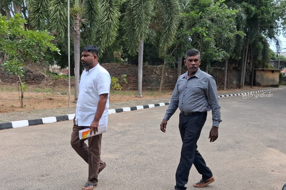 கீரிமலையில் சட்டவிரோத குப்பைக் கொட்டல்: உடனடி நடவடிக்கை கோரி மனு கையளிப்பு | Valikamam North Pradeshiya Sabha Submitt Petition கீரிமலையில் சட்டவிரோத குப்பைக் கொட்டல்: உடனடி நடவடிக்கை கோரி மனு கையளிப்பு | Valikamam North Pradeshiya Sabha Submitt Petition