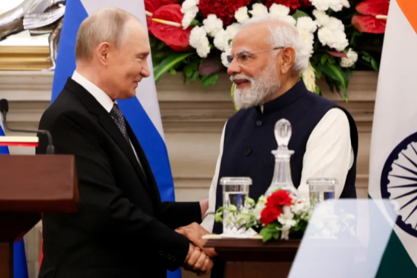 ரஷ்ய அதிபர் புதினுக்கு முருங்கை சாறு, பாதாம் அல்வா; இந்தியாவில் அமோக விருந்து ! | Putin Enjoys Lavish Vegetarian Feast At India ரஷ்ய அதிபர் புதினுக்கு முருங்கை சாறு, பாதாம் அல்வா; இந்தியாவில் அமோக விருந்து ! | Putin Enjoys Lavish Vegetarian Feast At India