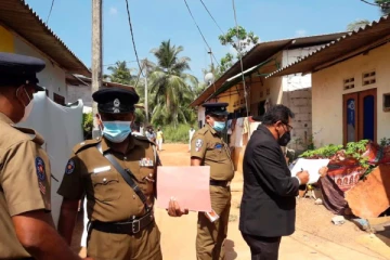 நிர்வாணப் புகைப்படங்களை வைத்தது மிரட்டல்..! பாலியல் இலஞ்சம் கோரிய நபர் கைது