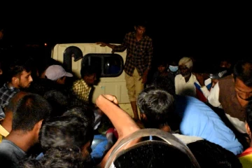 கிளிநொச்சி இரணைமடுக்குளத்தில் இளைஞனின் சடலம் மீட்பு(Photos)