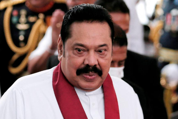 மகிந்தவின் உயிருக்கு ஆபத்து? வீட்டை சுற்றிப்பறந்த ட்ரோன்களால் பரபரப்பு | Is Mahinda S Life At Risk Drones Spark Panic