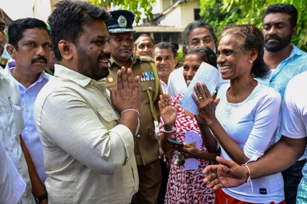 அனுர அரசாங்கத்தை கடுமையாக விமர்சித்த முன்னாள் ஜனாதிபதி மஹிந்த | Ex President Mahinda Who Severely Criticized Npp