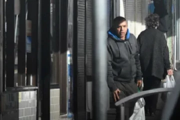 260 கோடியுடன் வங்கிக்கு சென்ற தமிழர்; பொலிஸார் விசாரணை!