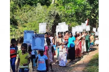இலங்கையில், பொருளாதார கஸ்டத்தினால், வயிறைக்கட்டிக்கொண்ட சமூகம்!