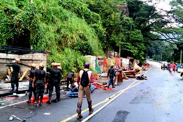 நிவாரணம் வழங்குபவர்களுக்கு காவல்துறை விடுத்துள்ள அறிவித்தல் | Police Warn Those Distributing Relief