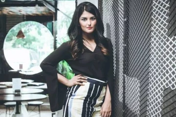 ரூ 7,000 கோடி மதிப்பிலான சொந்த நிறுவனத்தில் இருந்தே வெளியே தள்ளப்பட்ட பெண்: ரூ 738 கோடி கேட்டு வழக்கு