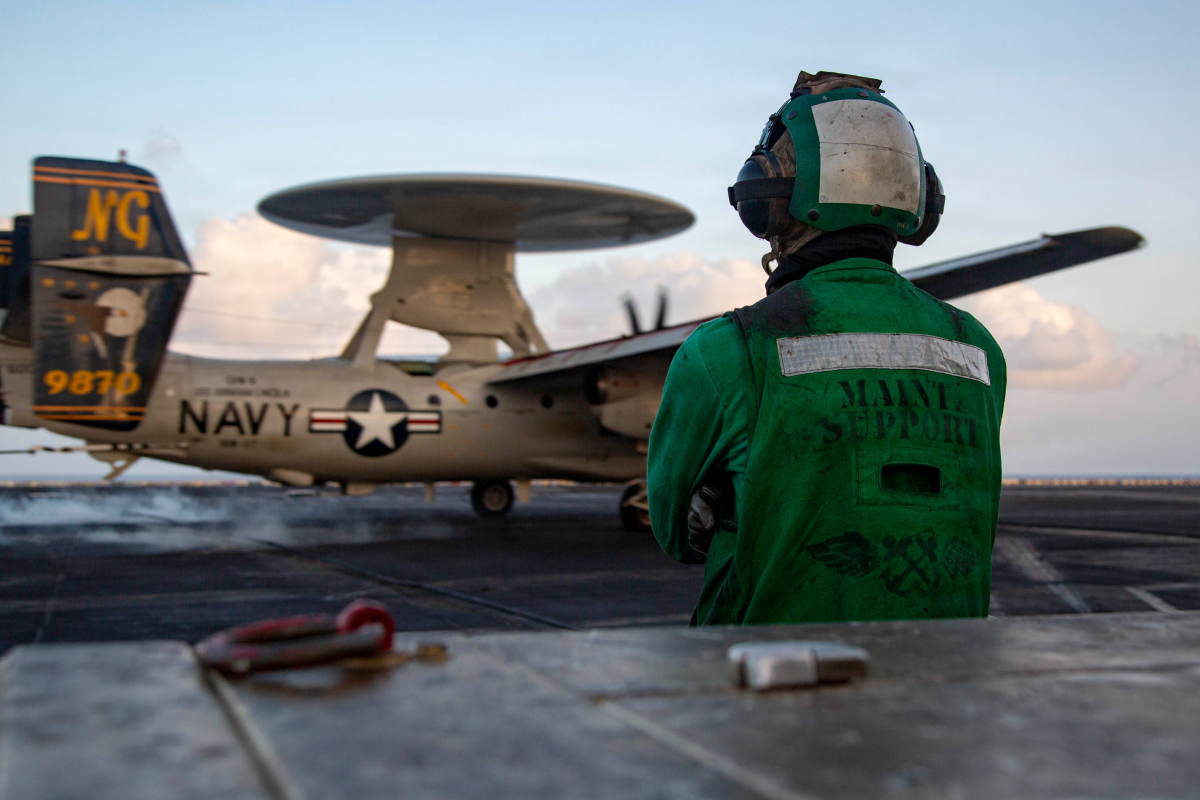 மிக மிகத் துல்லியமான Tactical Picture.. ஈரானை வேரறுக்கும் அமெரிக்காவின் போர் யுத்தி | Us Epic Fury E 2D Hawkeyes Neutralize Iran Power