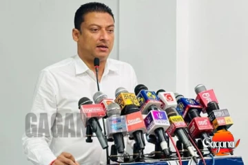 "මහින්දට නිවසක් - ජනතාව ඔප්පුවත් අරගෙන බලාගෙන ඉන්නවා" - දිලුම් අමුණුගම