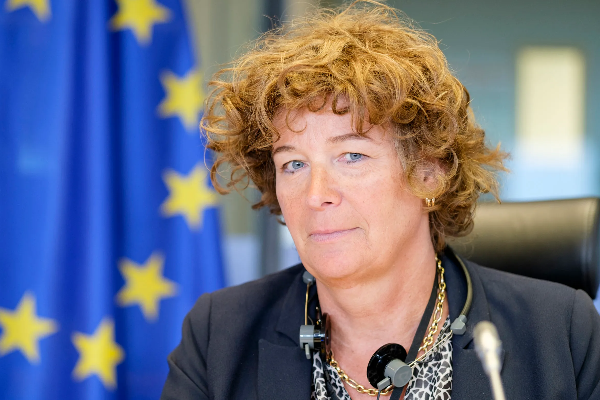 Petra De Sutter, Belgium