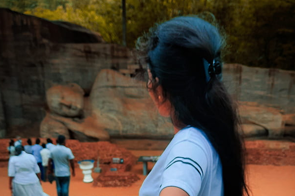 தமிழர் பகுதியில் பாடசாலை சிறுமியின் காதலுக்கு எதிர்ப்பு தெரிவித்த தாயாருக்கு அச்சுறுத்தல்! | Mother Who Objected Girl S Love Was Threatened